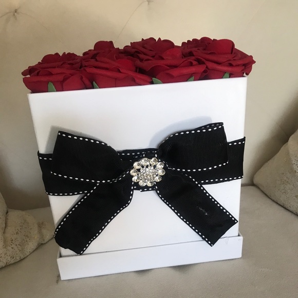 COPY - Artificial Flower Box Bouquet - Picture 4 of 6